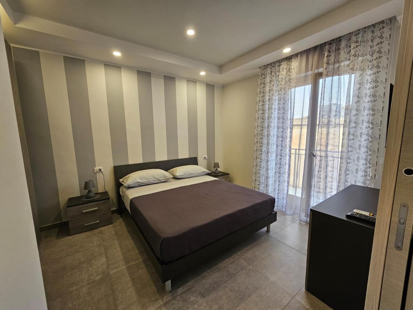 Marineo Flowers Apartments מראה חיצוני תמונה