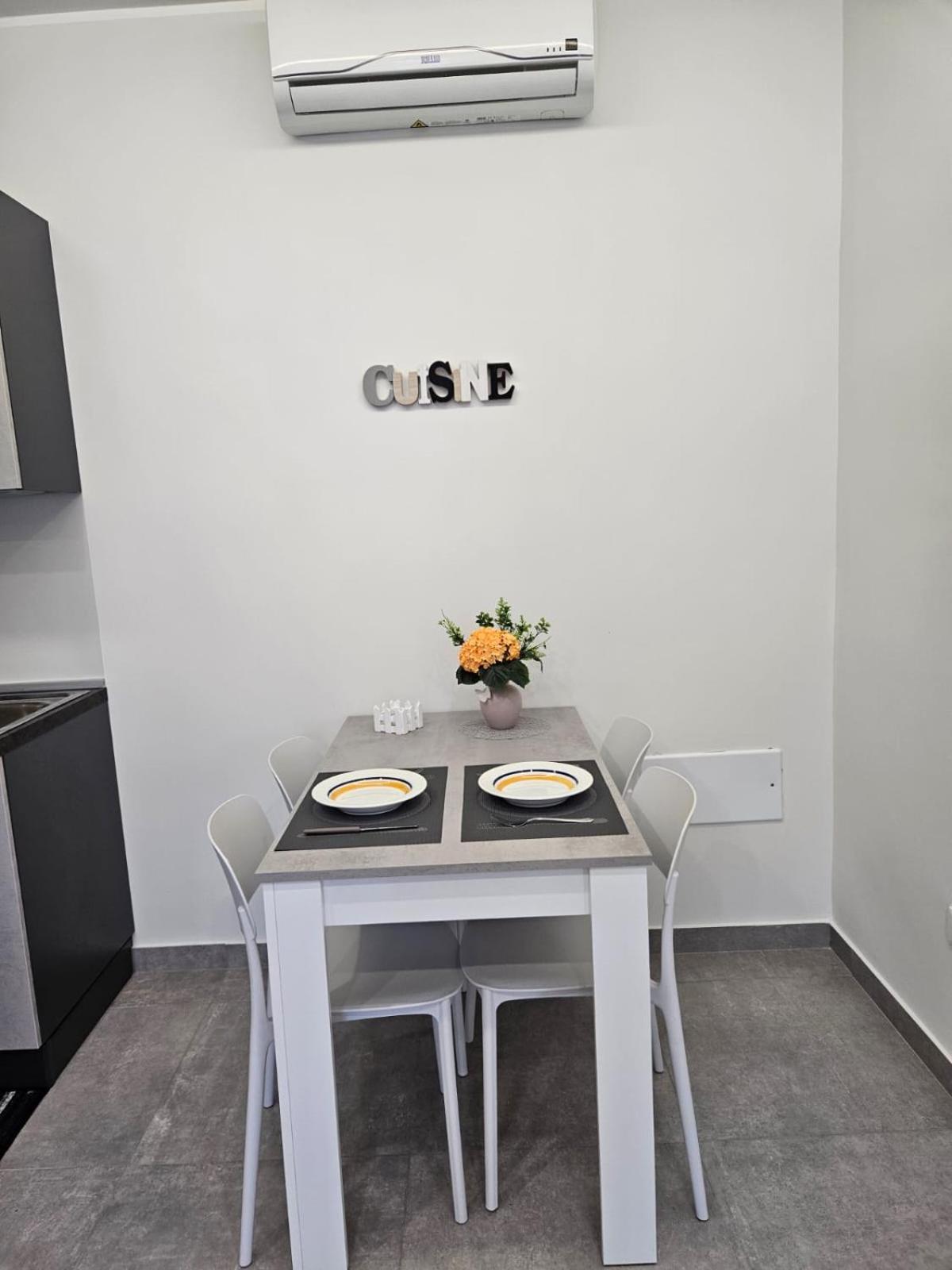 Marineo Flowers Apartments מראה חיצוני תמונה